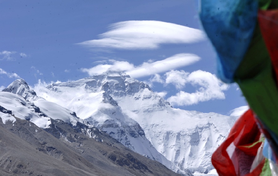 Paysage du mont Qomolangma au Tibet