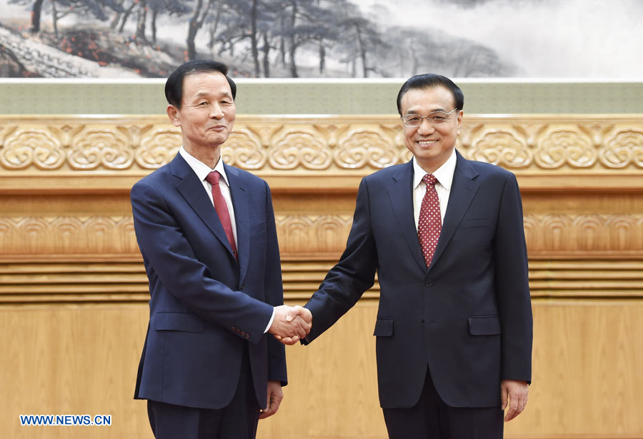 Le PM chinois rencontre de nouveaux ambassadeur étrangers