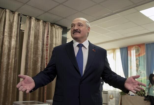 Alexandre Loukachenko réélu pour un 5e mandat à la tête du Belarus