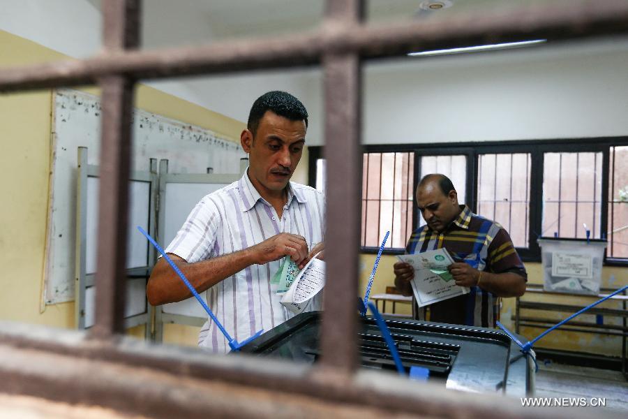 Les Egyptiens votent pour les premières élections législatives depuis la chute de Morsi