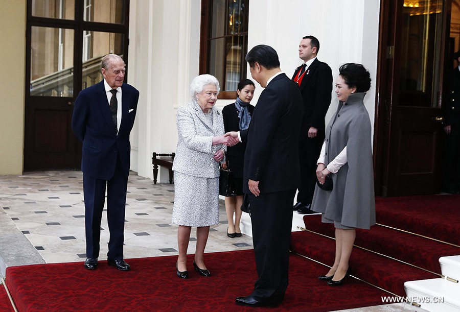 Le président chinois dit au revoir à la reine d'Angleterre