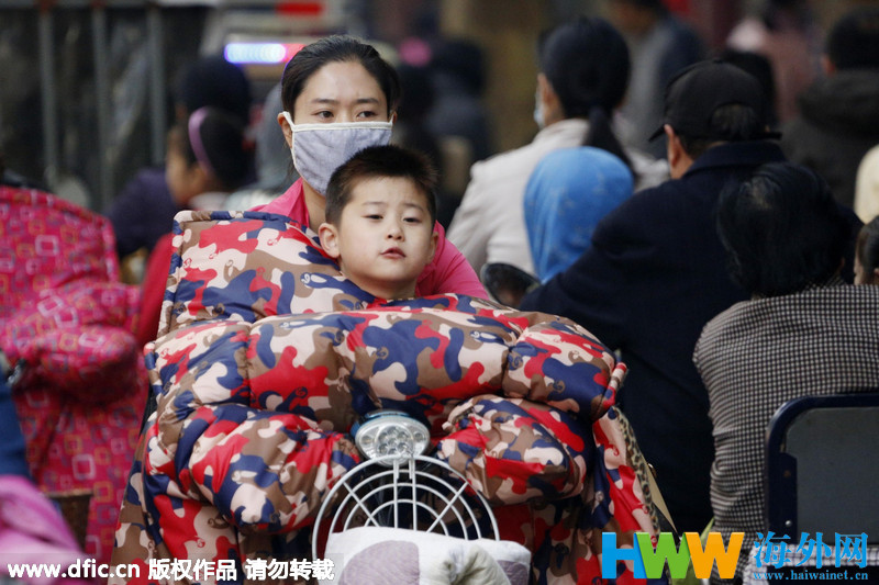 Vague de froid en Chine : des cyclistes super protégés