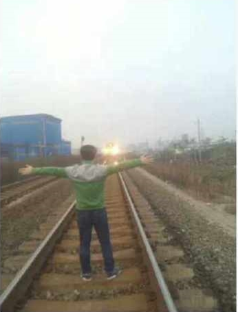 Anhui : des selfies obligent un train à s'arrêter