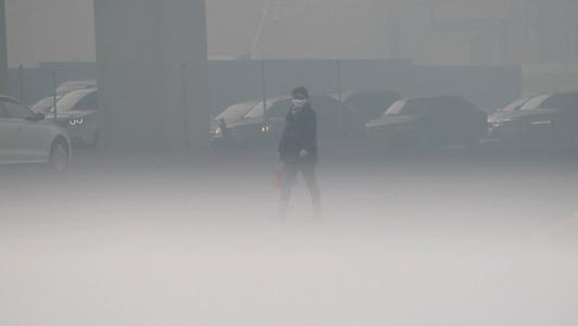 Le smog persiste dans le nord de la Chine