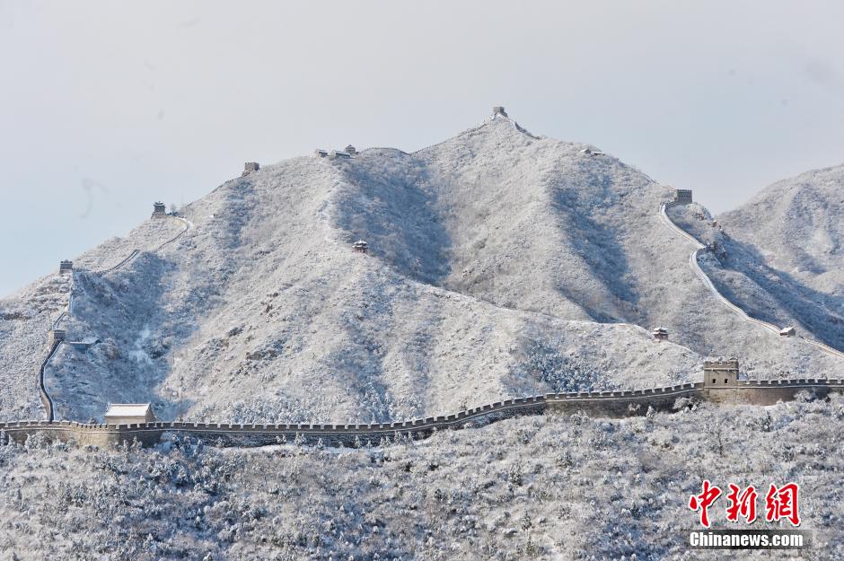 Beijing : la Grande Muraille couverte de neige