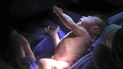 Un bébé découvert dans la crèche d'une église à New York