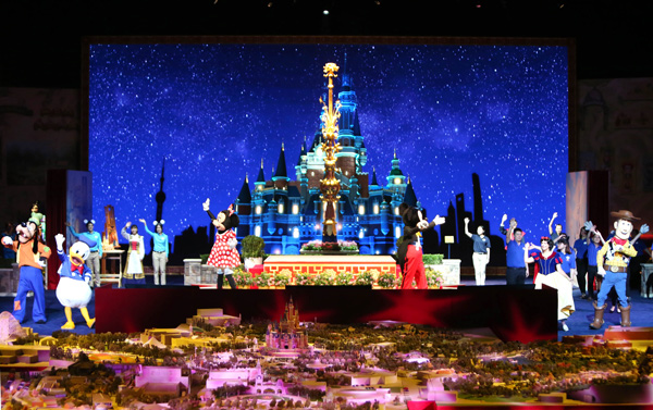 16 juin 2016 : ouverture du parc Disneyland de Shanghai