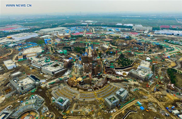 16 juin 2016 : ouverture du parc Disneyland de Shanghai