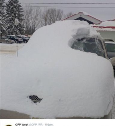 Canada : une amande pour un automobiliste pour sa voiture trop enneigée