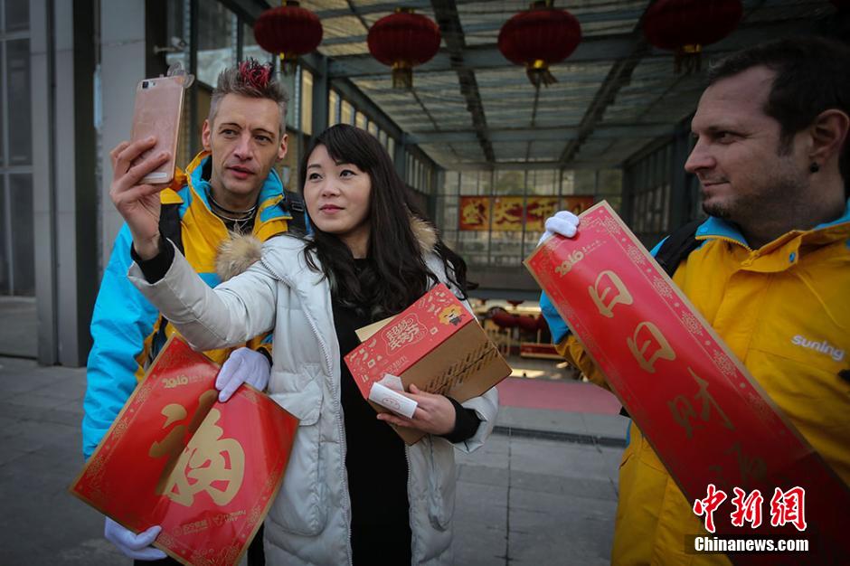Nouvel An chinois : des visages étrangers pour vous servir