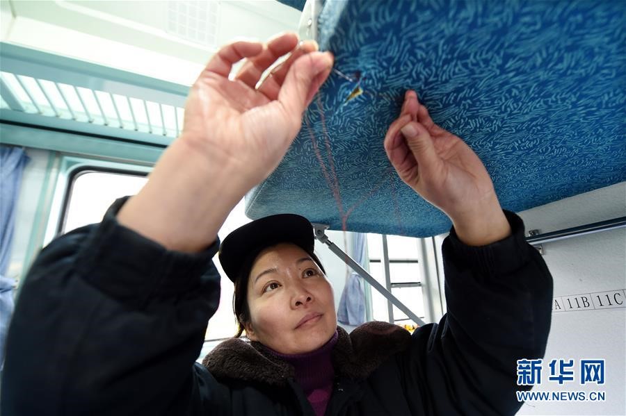 Petites histoires de la Fête du Printemps : les « couturières du train » du dépôt de Zhengzhou