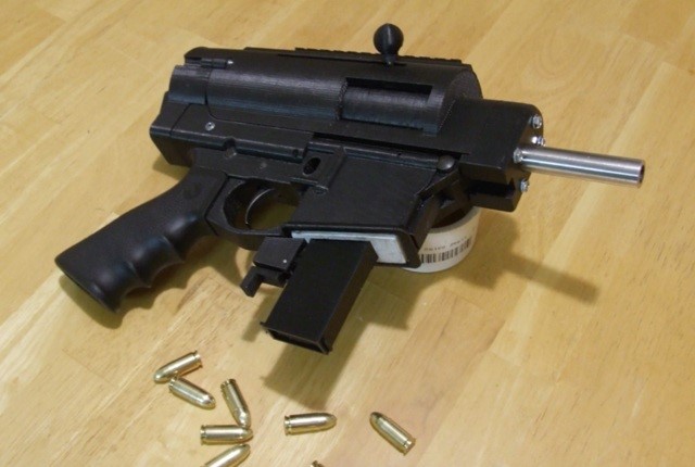 Pistolets fabriqués avec une imprimante 3D: un jeune montréalais
