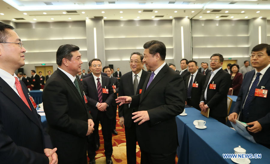 Xi Jinping met l'accent sur l'adhérence de la Chine à son système économique fondamental