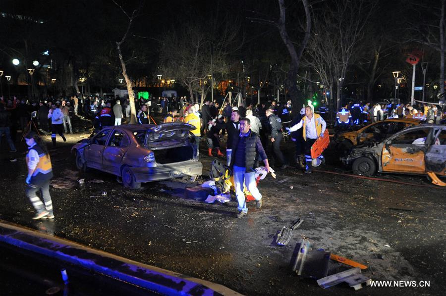 Attentat à la voiture piégé à Ankara: au moins 27 morts et 75 blessés