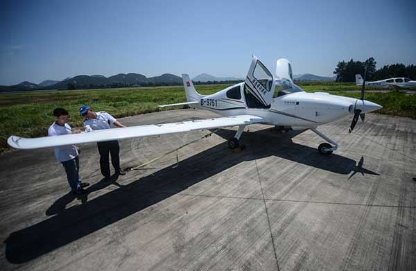 Le premier avion électrique chinois prêt pour le décollage