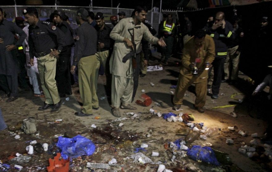 Attentat à la bombe dans un parc au Pakistan : au moins 60 morts