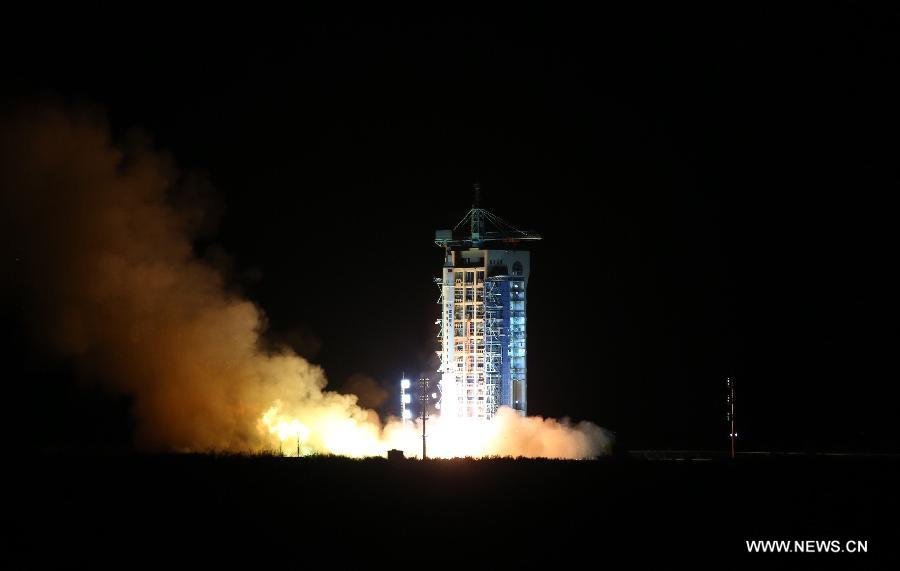 La Chine lance le satellite récupérable de recherche scientifique SJ-10