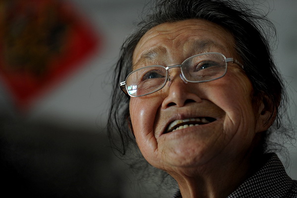 A plus de 70 ans, elle ouvre sa propre entreprise pour rembourser les dettes de son fils décédé