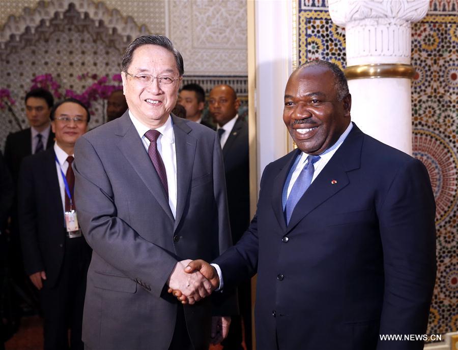 Entretien entre le plus haut conseiller politique chinois et le président gabonais