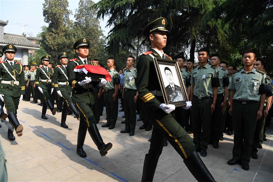 Chine : enterrement des cendres du Casque bleu chinois dans son pays natal