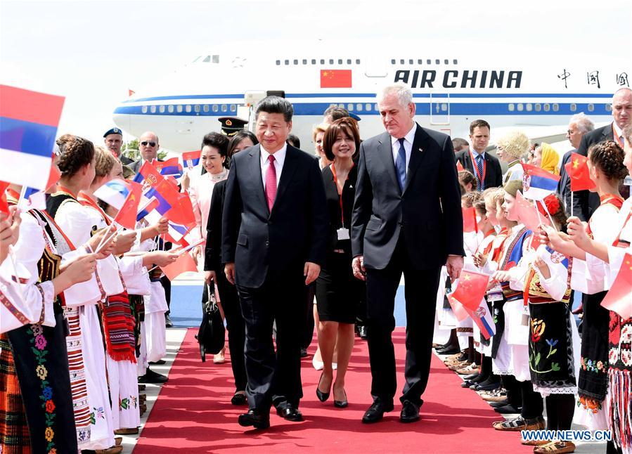 Le président chinois arrive en Serbie pour une visite d'Etat
