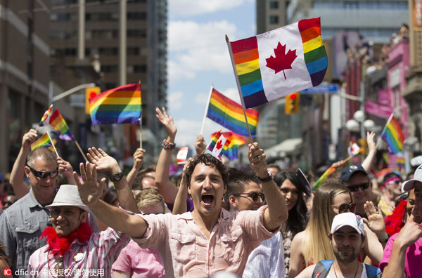 Participation historique du Premier ministre canadien à la Parade de la Fierté à Toronto