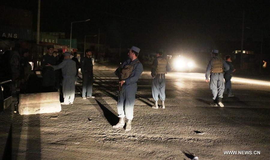 Afghanistan: attentat au camion piégé contre un hôtel pour étrangers à Kaboul