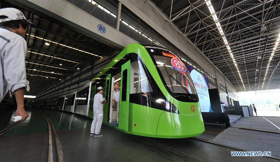 Le premier tram à supercondensateur développé par la Chine sort de la chaîne de production