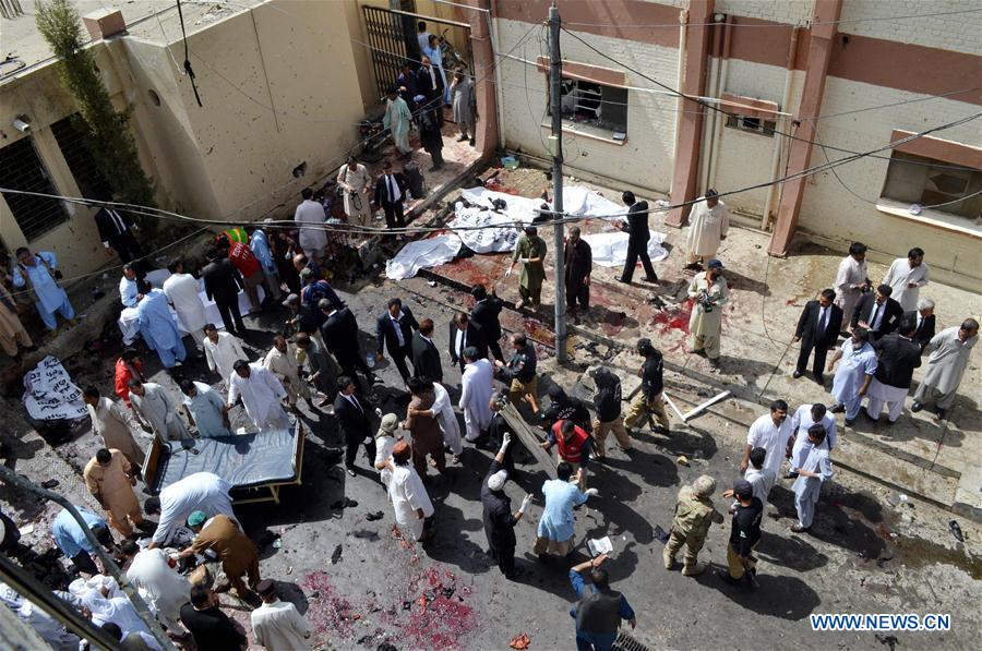 Pakistan : le PM promet de lutter avec force contre le terrorisme après la mort de 70 civils dans un attentat suicide
