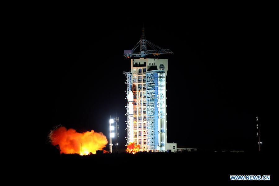 La Chine lance le premier satellite de communication quantique du monde