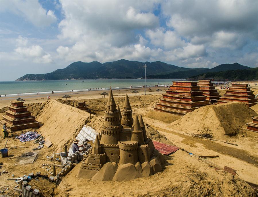Chine : des sculptures de sable marquant le sommet du G20