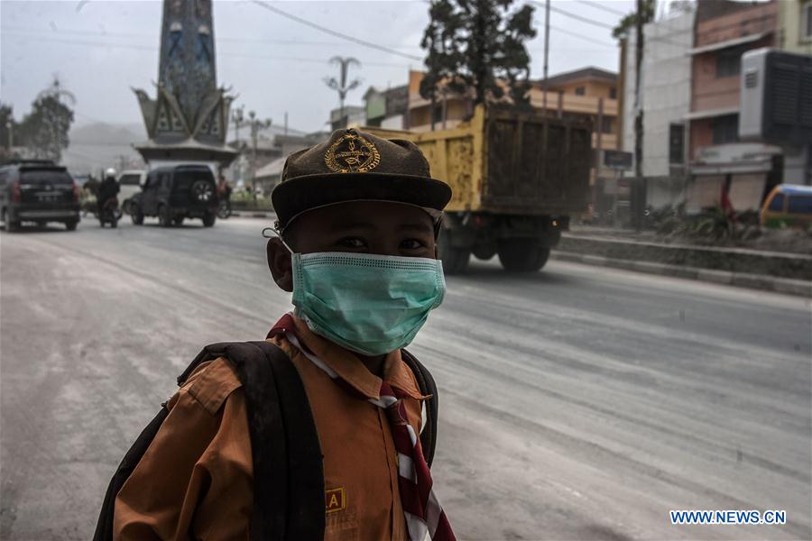 Indonésie : l'éruption du volcan Sinabung