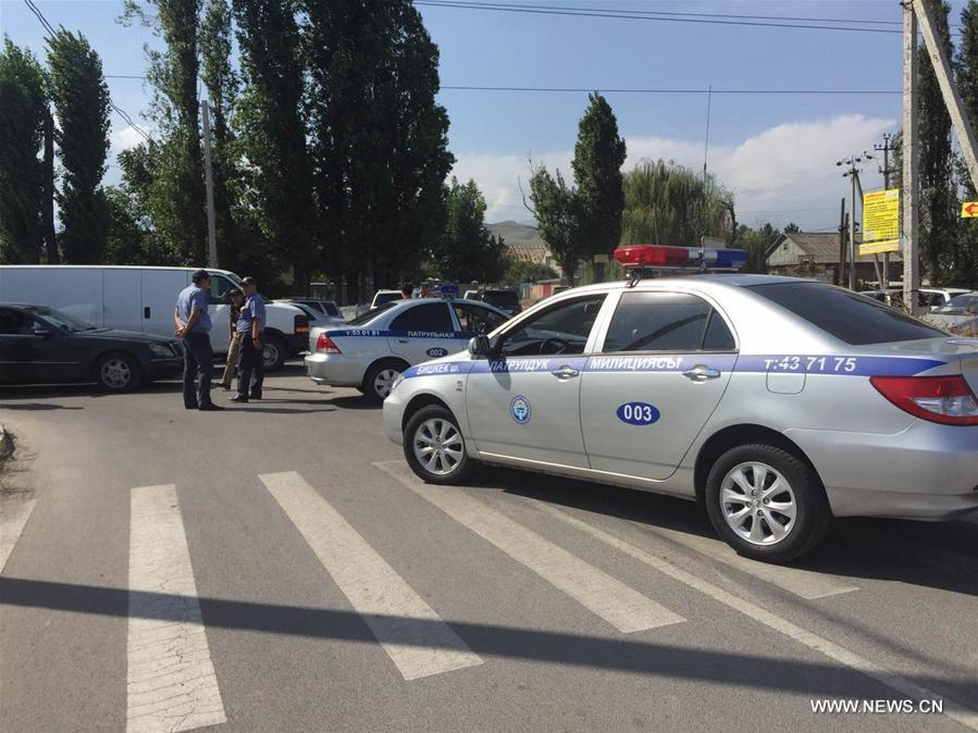 Cinq personnes blessées dans une attaque à la voiture piégée près de l'ambassade de Chine au Kirghizistan