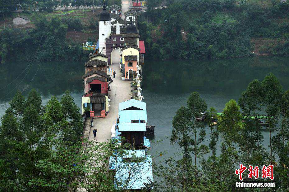 Chonqing : un pont aux multiples facettes