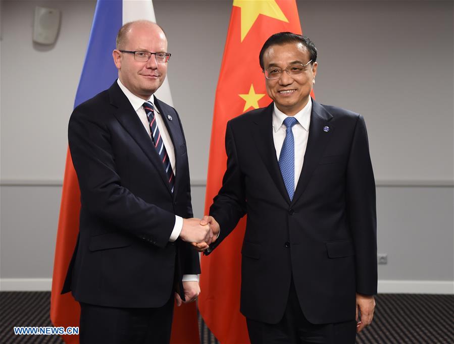Le PM chinois appelle à une vision stratégique sur les relations entre la Chine et la Tchéquie