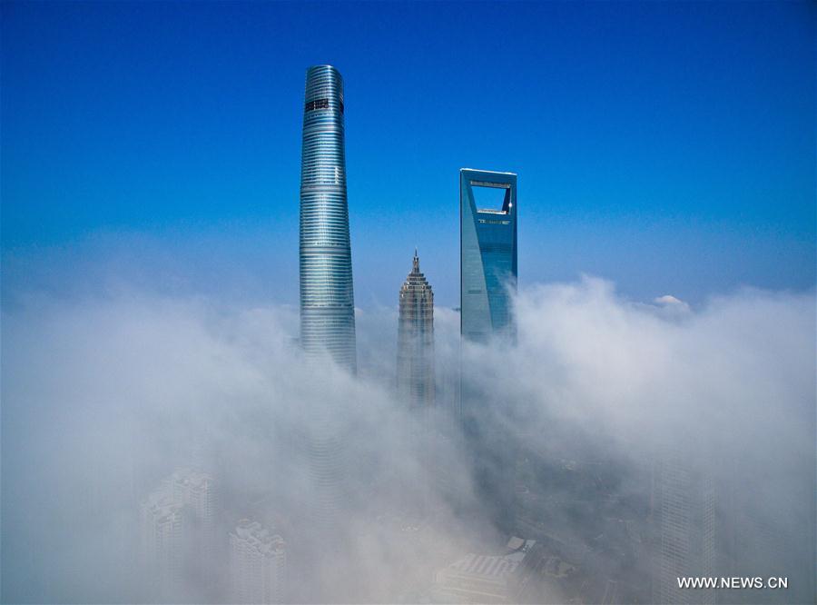 Chine : brume et nuages à Shanghai