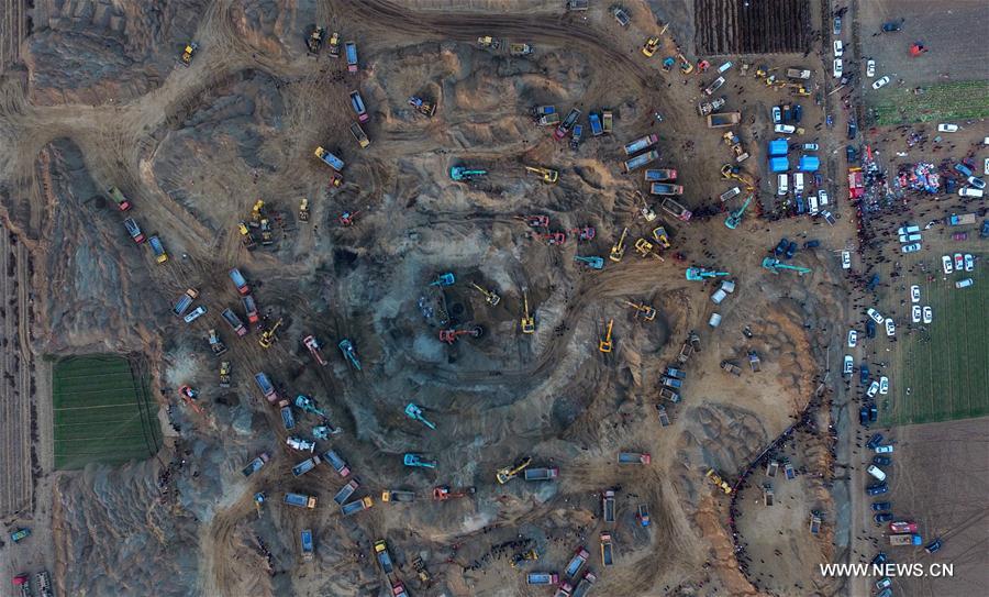 Chine : Quatre-vingts excavatrices expédiées pour sauver un garçon en danger
