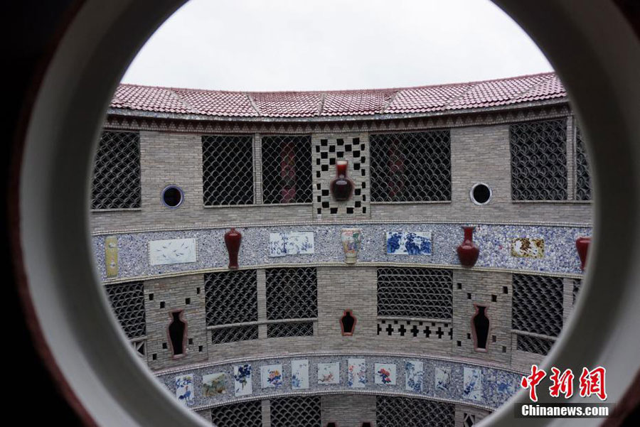 Un palais de faïence pour la capitale de la porcelaine chinoise