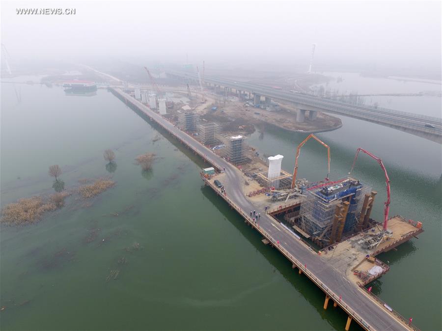 Construction du pont ferroviaire Beijing-Zhangjiakou 