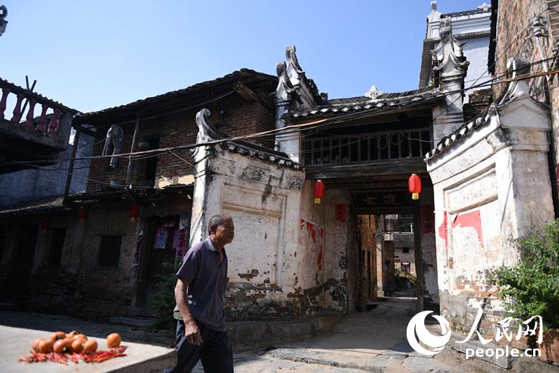Shenpo, un village millénaire du Comté de Fuchuan, dans le Guangxi