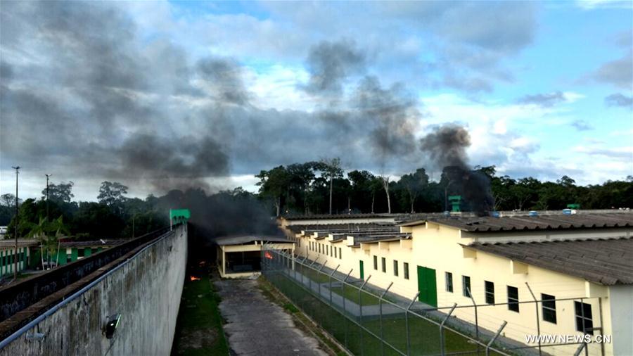 Brésil : une mutinerie dans une prison fait au moins 60 morts