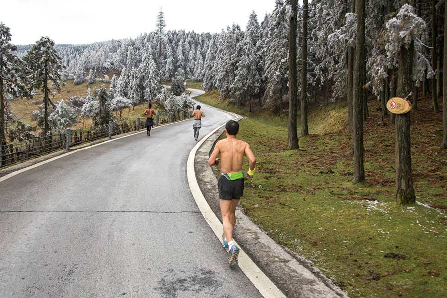 Marathon de Chongqing : une course contre le temps et contre le froid