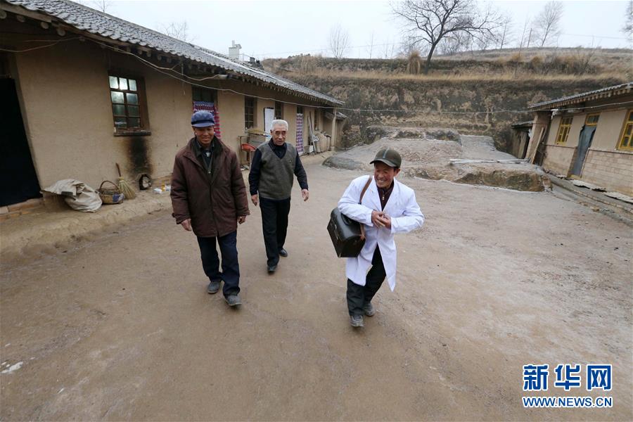 Un médecin de campagne infirme, 40 ans au service des autres