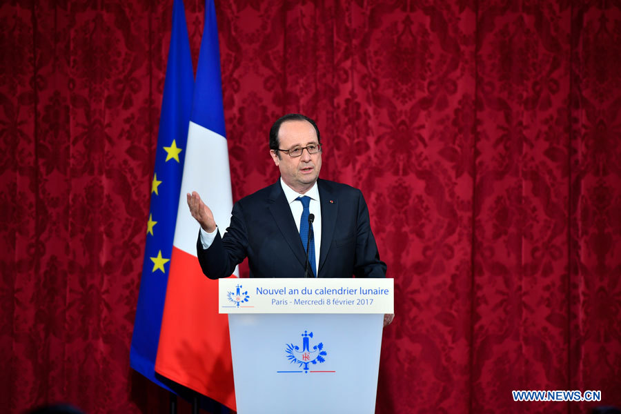 Hollande salue la défense du libre-change par Xi au Forum économique mondial