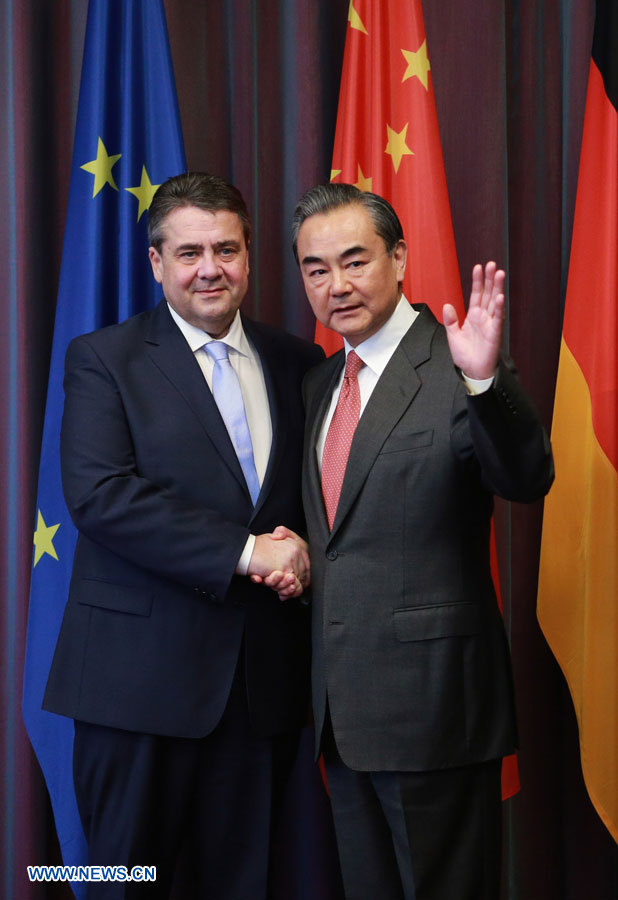 Les ministres chinois et allemand des AE promettent de stimuler ensemble la croissance mondiale