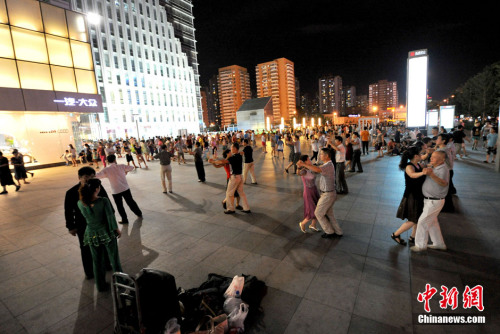 Beijing : des sanctions contre le bruit des danses des rues