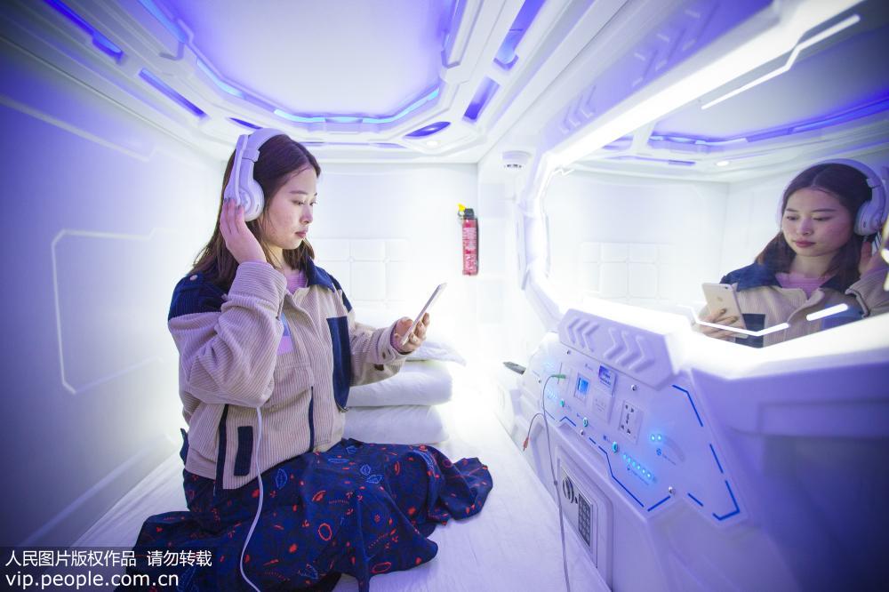 Nanjing : passez la nuit dans une «capsule spatiale»
