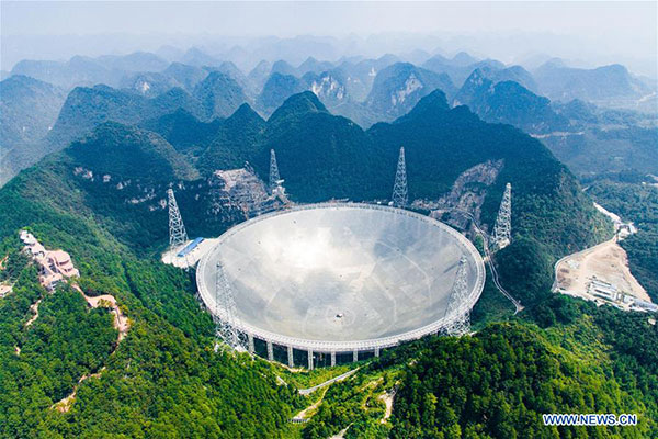 Le FAST, le plus grand radiotélescope du monde, ouvre ses portes au public