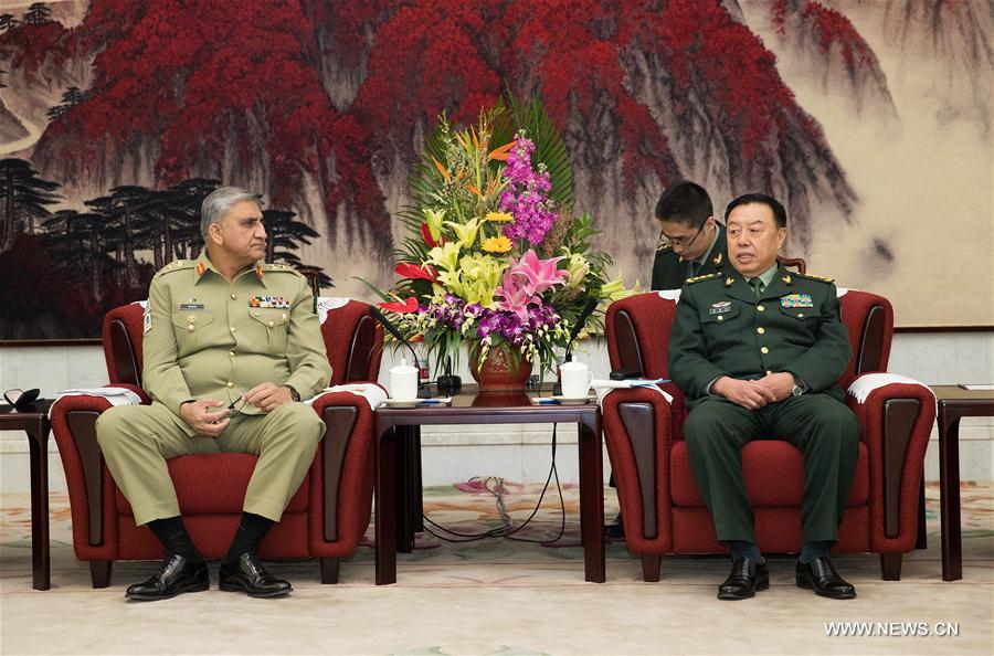 Des responsables militaires chinois et pakistanais discutent de la coopération mutuelle