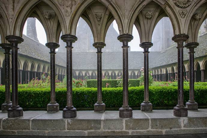 2,2 millions d’euros destinés au cloître de l'abbaye du Mont-Saint Michel 